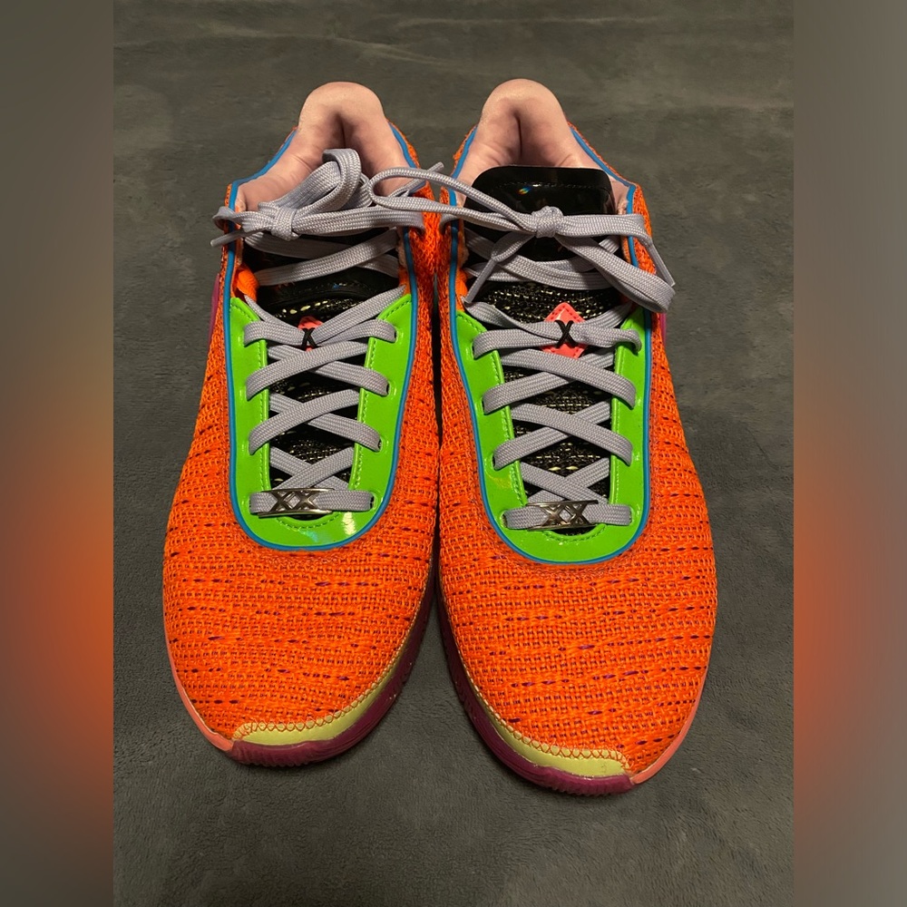 Men’s Lebron James XX